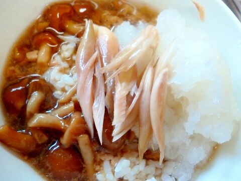 暑い日のお昼に♪冷なめこ汁飯